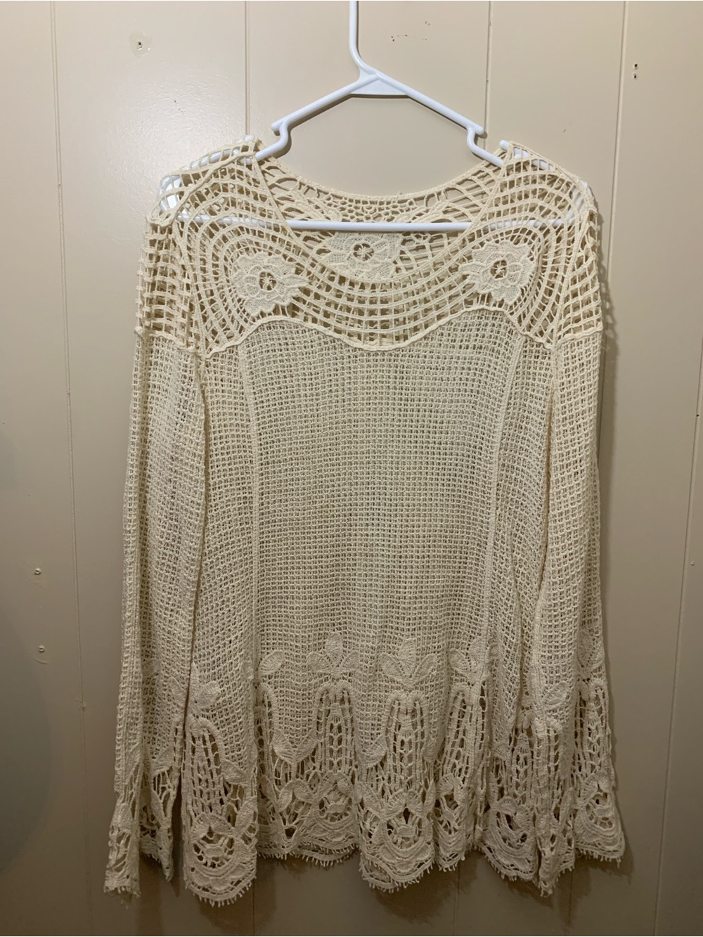 Women’s Medium Cream Crochet Knit Boho Sweater Top Swimsuit cover up